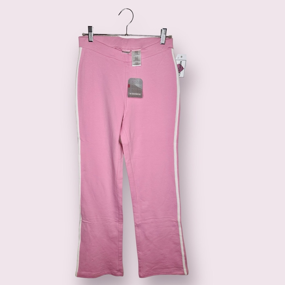 Y2K deadstock NO BOUNDARIES pink sweats. Size medium.